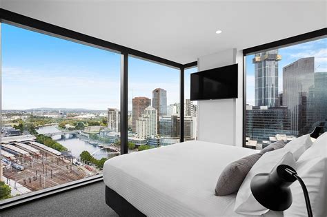 vibe hotel melbourne reviews